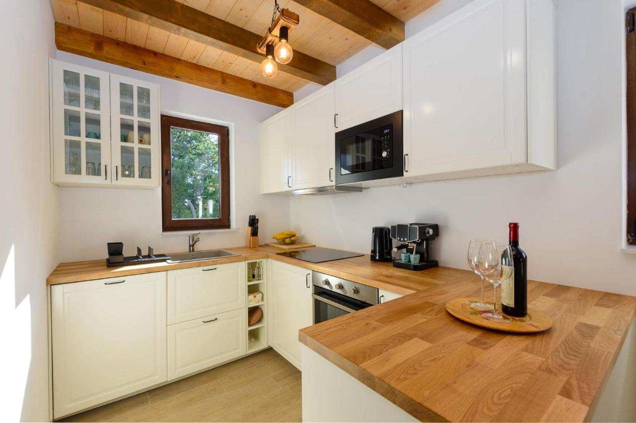Villa David - Luxurious Secluded Villa With A Heated Pool Butkovići Eksteriør bilde
