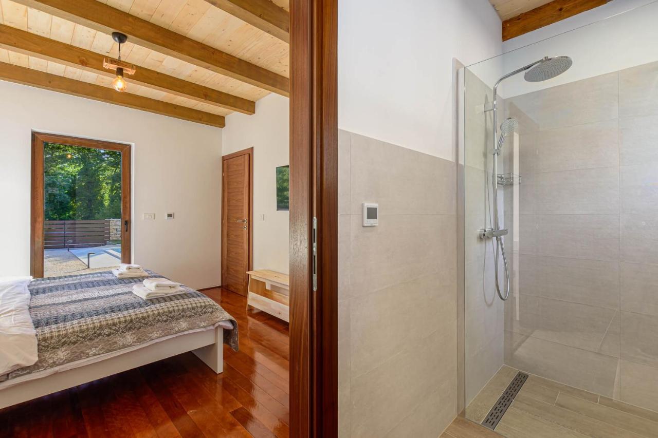 Villa David - Luxurious Secluded Villa With A Heated Pool Butkovići Eksteriør bilde
