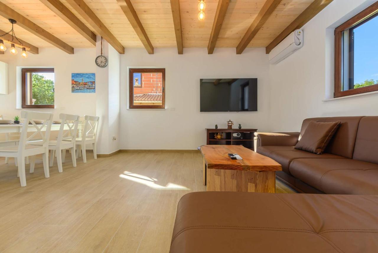 Villa David - Luxurious Secluded Villa With A Heated Pool Butkovići Eksteriør bilde
