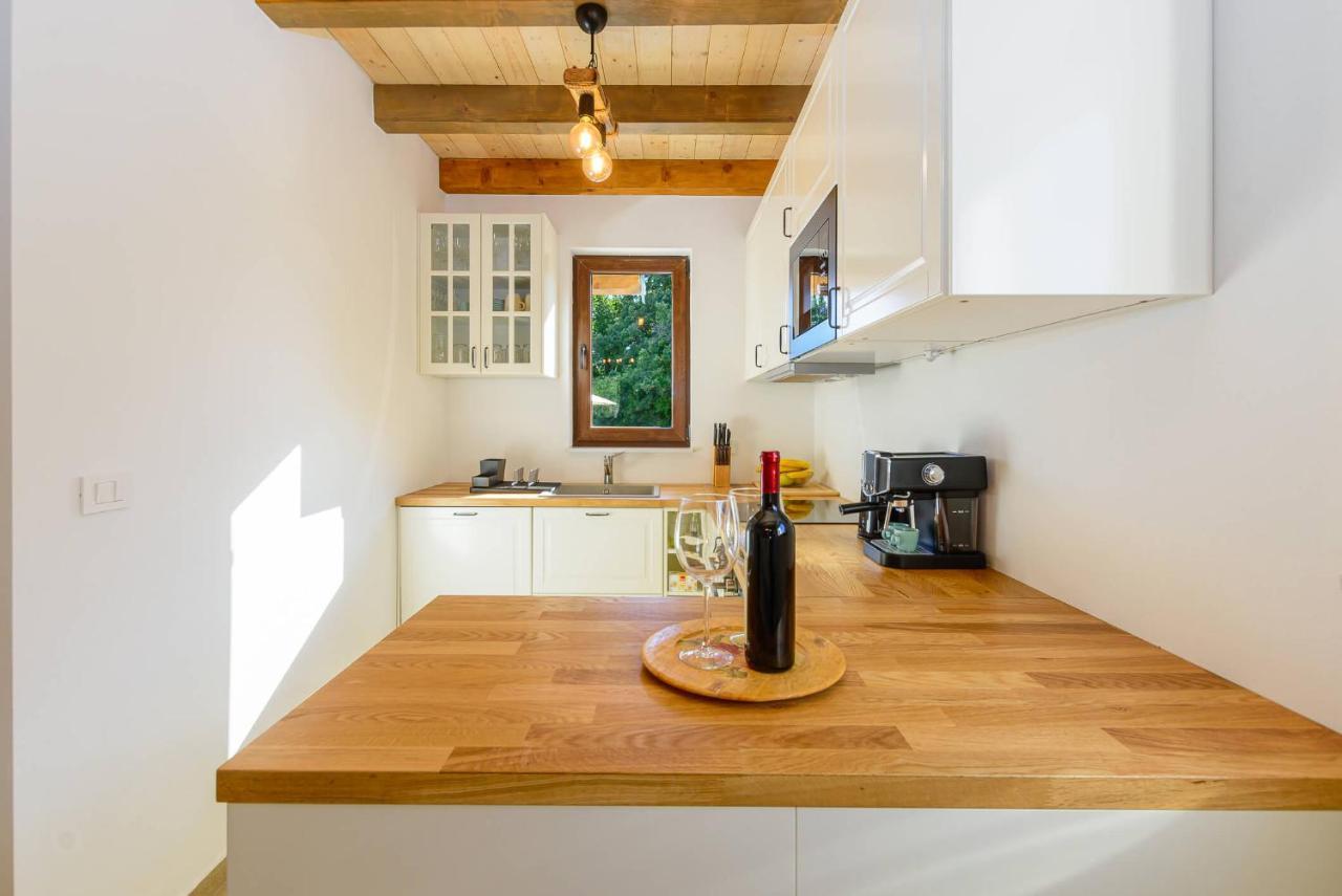 Villa David - Luxurious Secluded Villa With A Heated Pool Butkovići Eksteriør bilde
